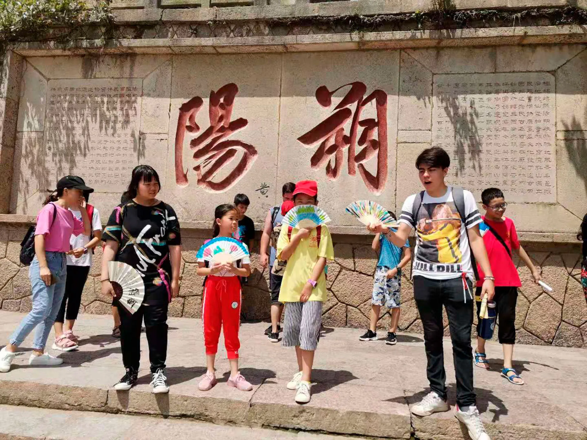 Alumno de Prepa Tec trabajó como voluntario en China enseñando inglés a niños.