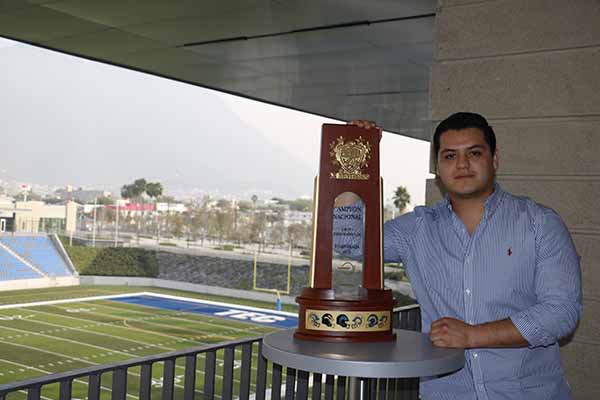 Carlos Mercado campeón
