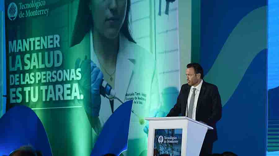 Tec campus Querétaro lanza la Escuela de Medicina y Ciencias de la Salud con el objetivo de formar a los futuros egresados en medicina.