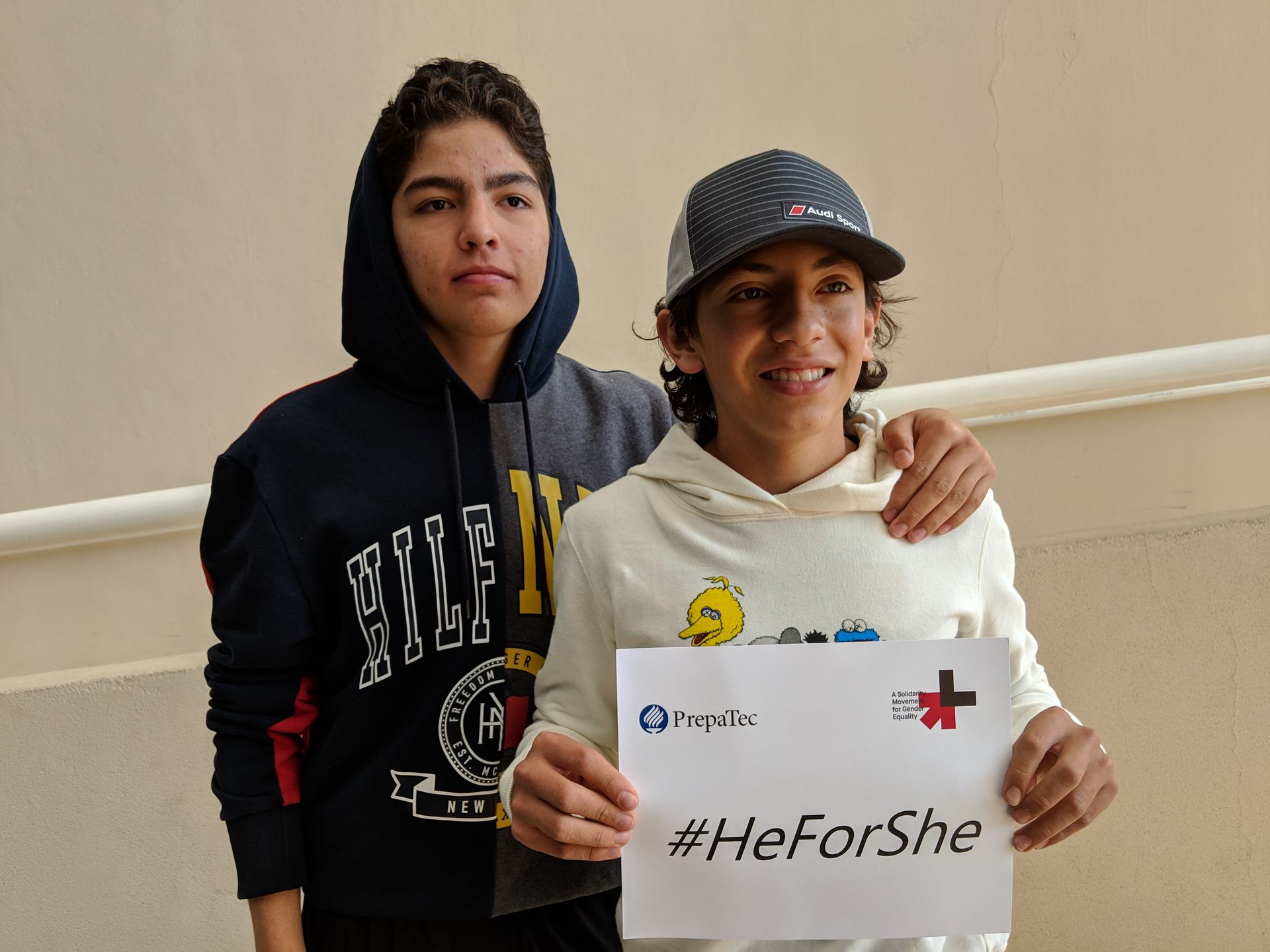 Alumnos de campus Morelia apoyando el movimiento HeForShe