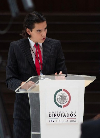 Paco-Diaz-en-Cámara-de-Diputados.