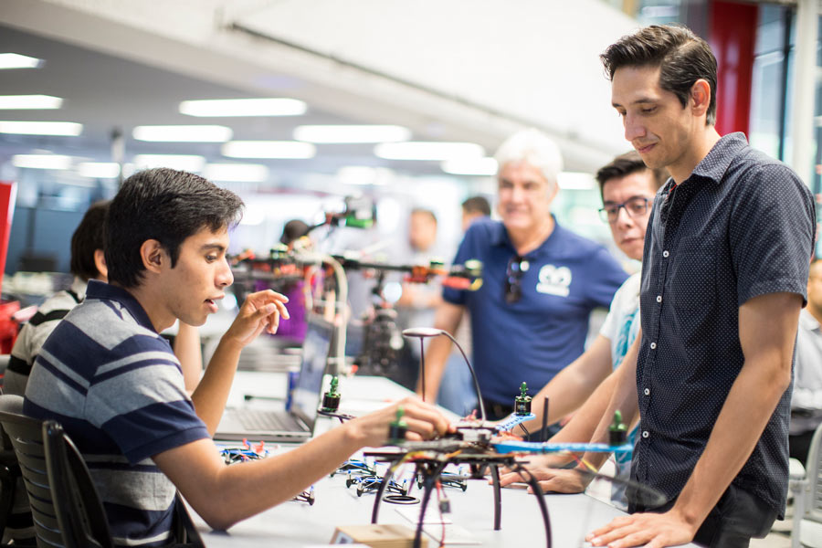 La nueva generación de alumnos del Tec de Monterrey tendrá su experiencia universitaria en tres etapas