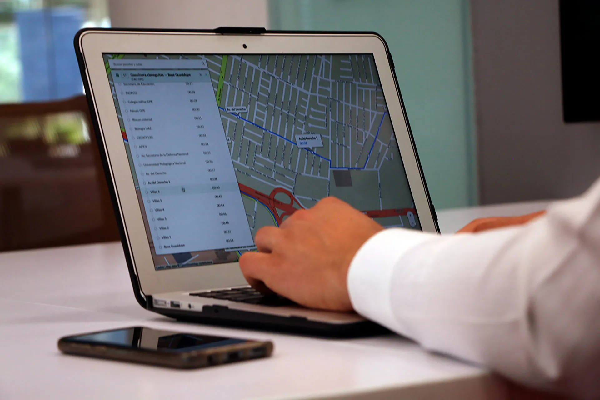 Se podrá acceder a la plataforma tanto en dispositivos móviles como ordenadores