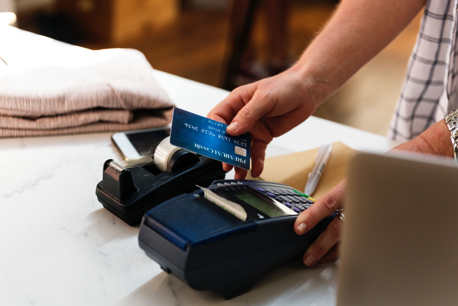 Terminal para pago por tarjeta de crédito y débito