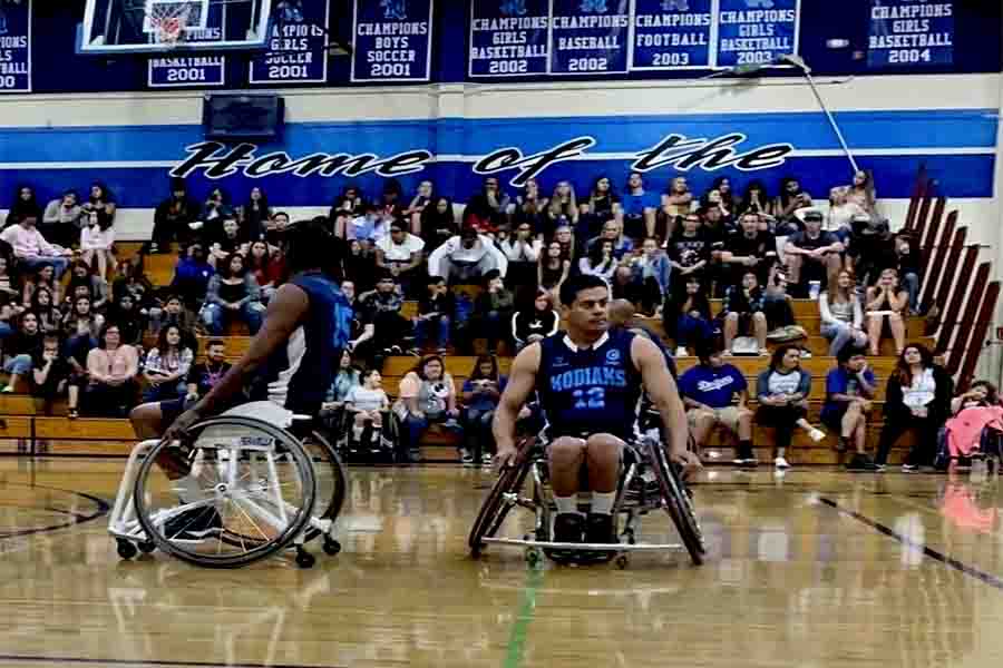 Previo a juego de basquetbol de silla sobre ruedas
