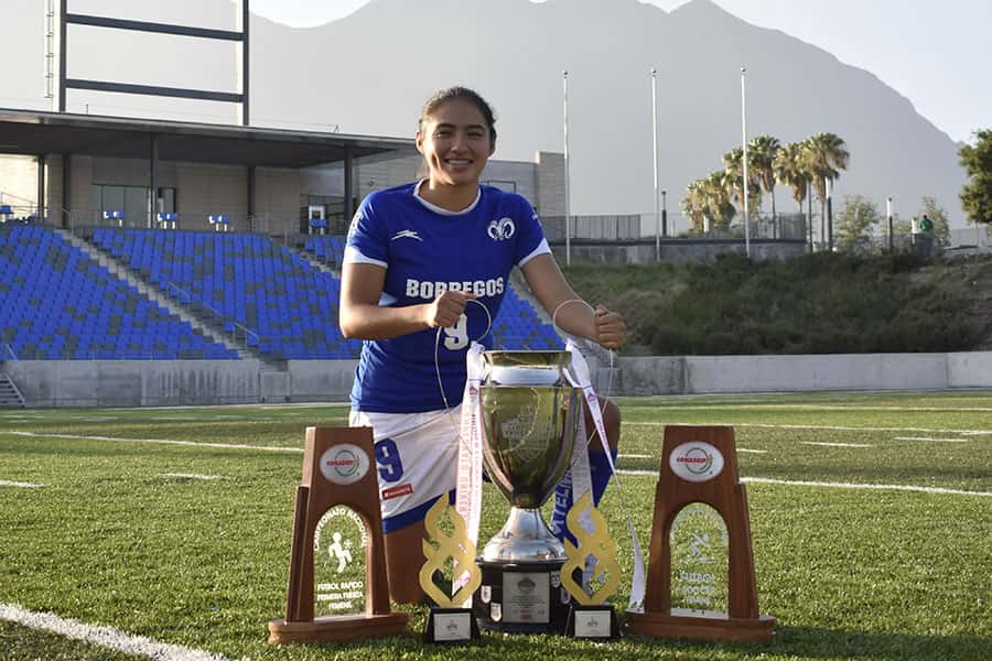 Aline Vera, integrante de Borregos Monterrey, fútbol femenino y fútbol rápido