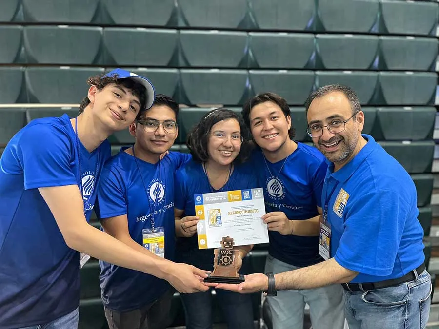 El equipo del Tec en Estado de México alcanzó el tercer sitio en la categoría Rescue Robots. Foto: Escuela de Ingeniería y Ciencias