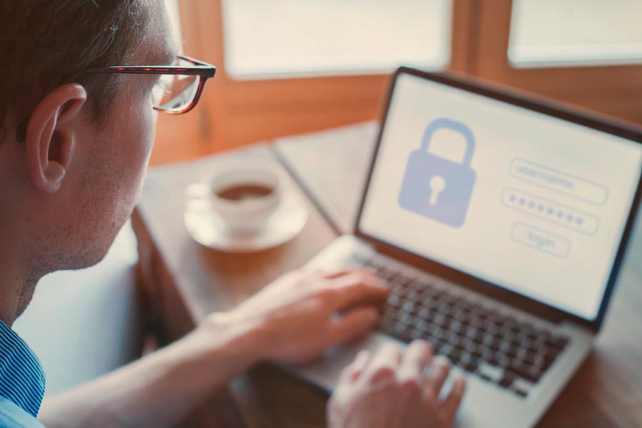 Cambiar passwords y contraseñas puede ayudar a incrementar nuestra ciberseguridad.