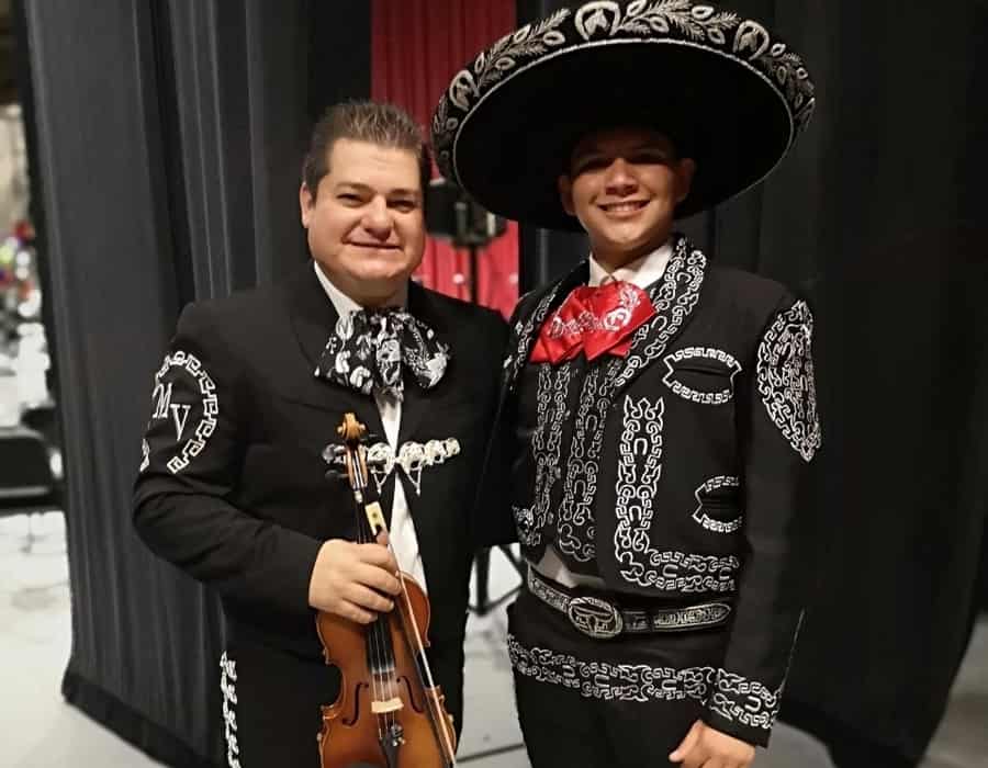 Fue parte del ballet del Mariachi Vargas de Tecalitlán