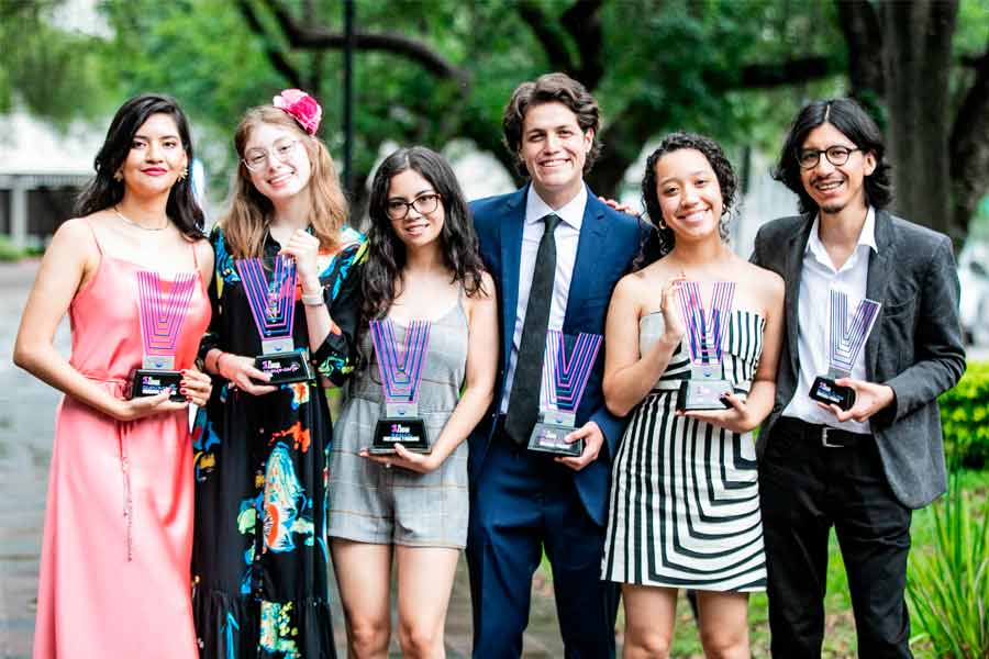 6 estudiantes del campus Ciudad de México ocuparon las primeras plazas en varias categorías del Concurso de Creación Literaria.