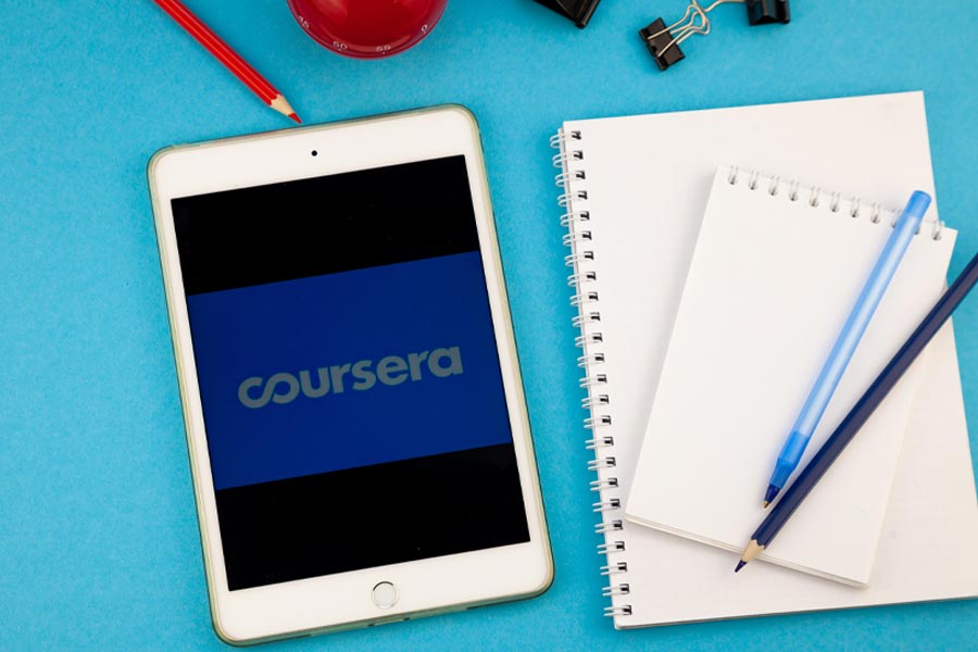 En Coursera hay casi 10 mil estudiantes inscritos a cursos.