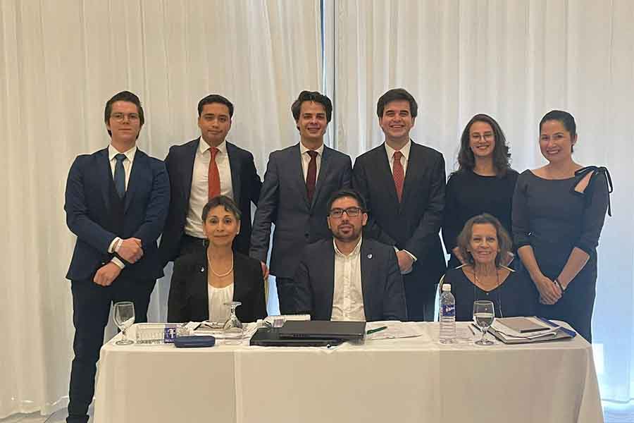 Mexicanos reconocidos en concurso internacional de Derecho Espacial