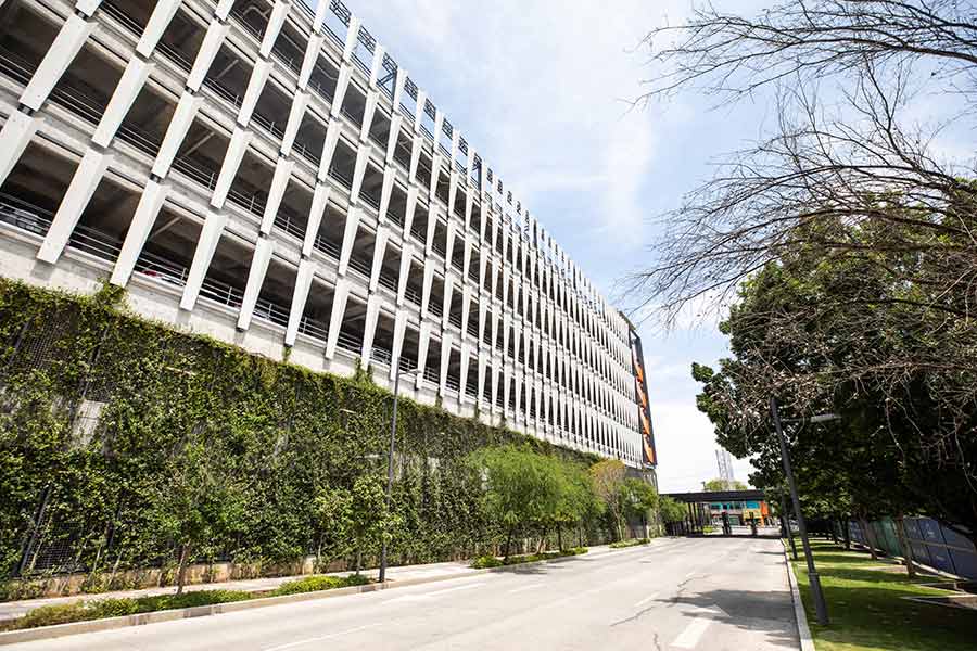 Estacionamiento E2 del campus Monterrey, edificio sustentable