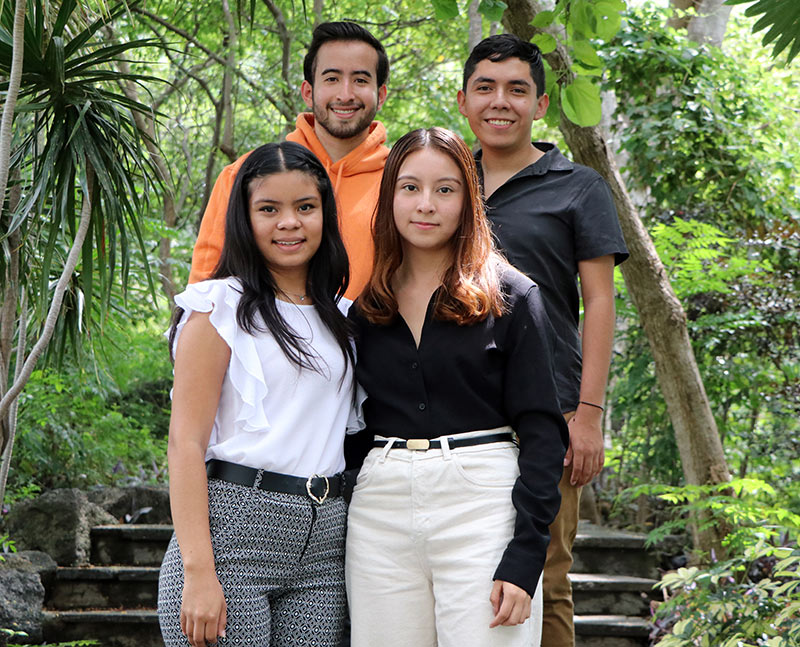 Estudiantes de 5to. semestre de la Licenciatura en Finanzas del Tec campus Cuernavaca obtienen primer lugar nacional en el bloque Análisis del financiamiento con Grupo HERDEZ.
