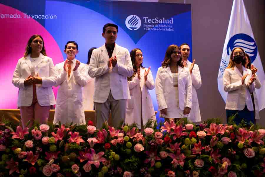 Estudiantes de nuevo ingreso de la región Guadalajara de la Escuela de Medicina del Tec de Monterrey.