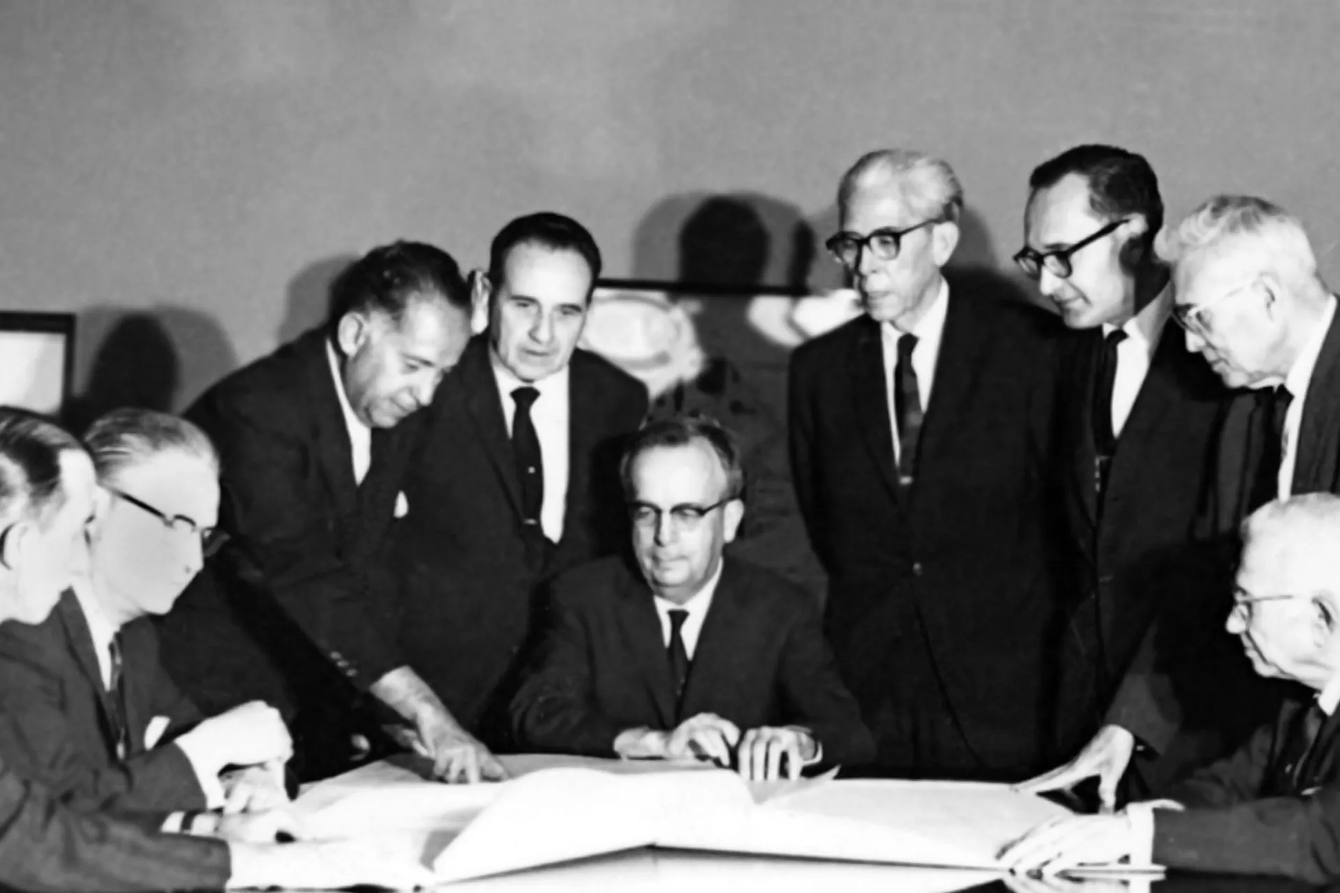 Eugenio Garza Sada y grupo de empresarios 