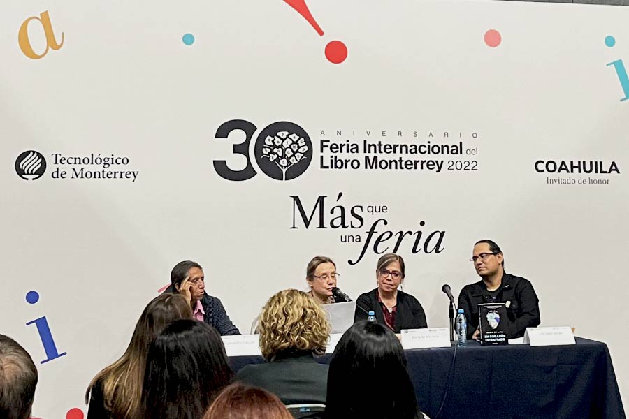 María de Alva Levy en la Feria Internacional del Libro Monterrey 2022