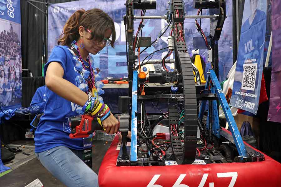 Por primera vez, Jocelyn asistió a un mundial de robótica FIRST con el equipo de su PrepaTec.