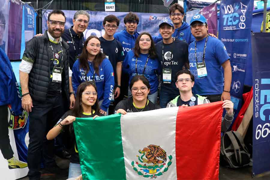 Equipos mexicanos de PrepaTec en FIRST Championship.