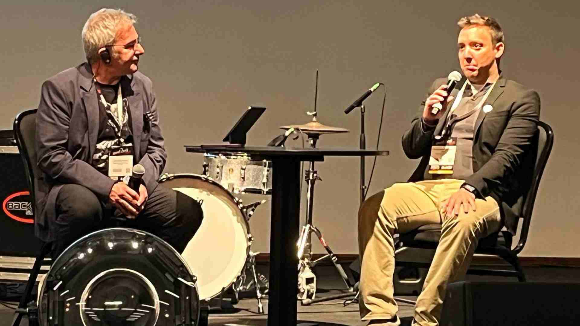 Flavio Everardo participó en un panel sobre la música e iA
