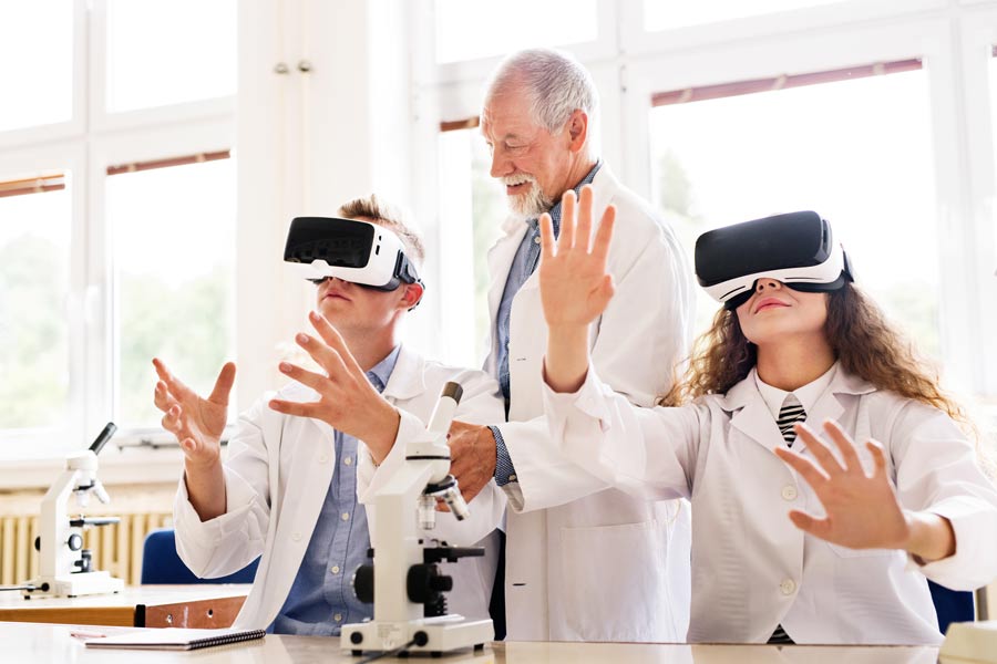 Uno de los proyectos que ganó el fondo Novus de la Tríada utilizará realidad virtual para estudiantes de medicina