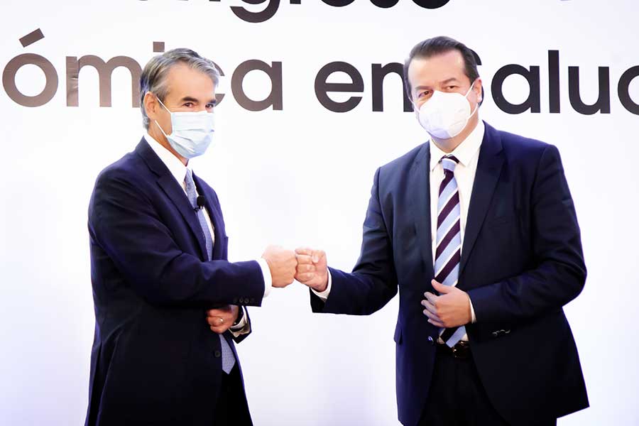 El Dr. Herrera (der.) fue director del Instituto Nacional de Medicina Genómica (INMEGEN) con el cual TecSalud pactó una alianza de colaboración para el Proyecto oriGen.