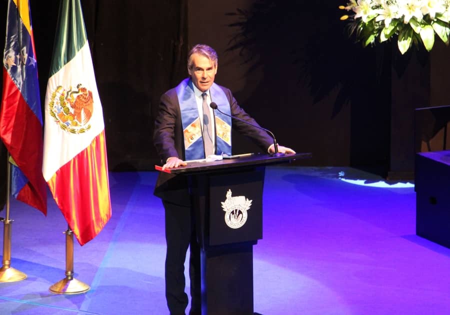 Guillermo Torre, rector de TecSalud, resaltó la colaboración entre hospitales privados y públicos en el estado. 