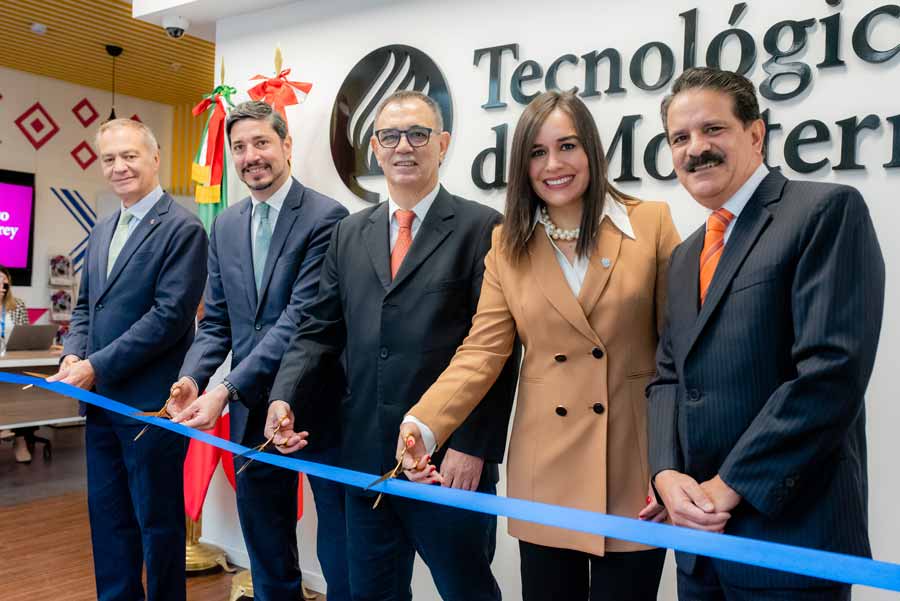 Inauguración de nuevos espacios en sede del Tec en Perú.