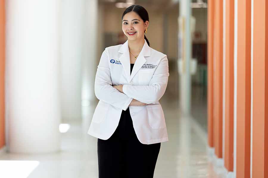 Investigación espacial, alumna de medicina Dorely Medina presentará proyecto en congreso aeroespacial.