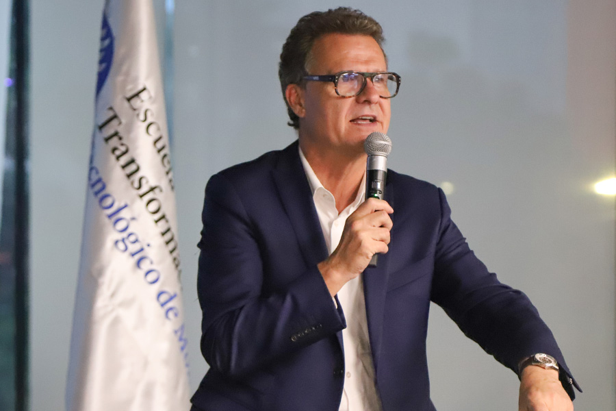 Jean-François Gueganno, consejero cultural de la Embajada de Francia en México.