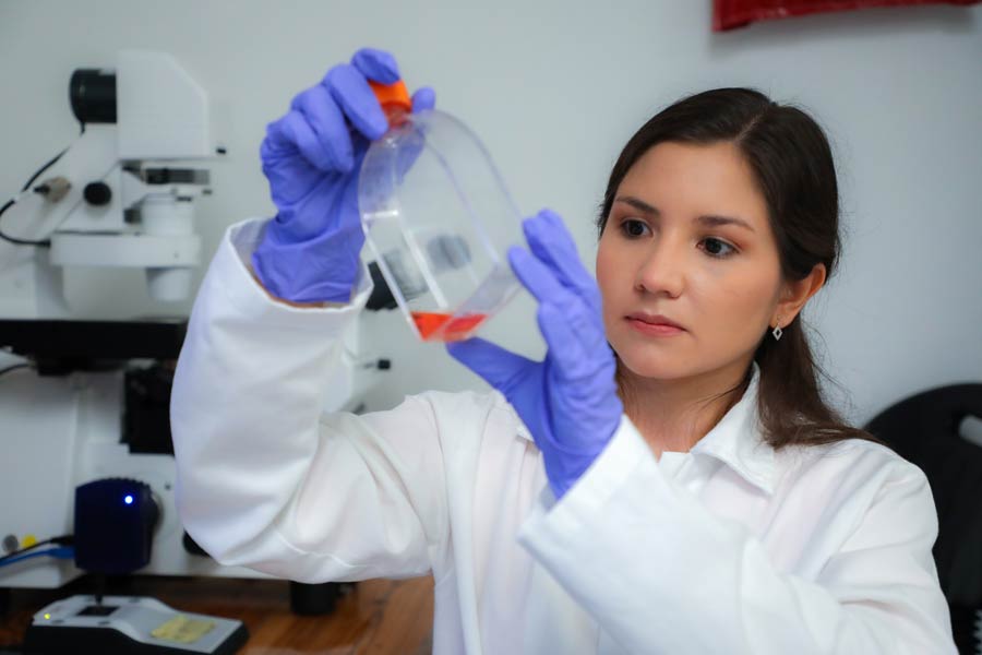 La estudiante de Doctorado en Biotecnología fue distinguida por la Sociedad Internacional de Biofabricación.