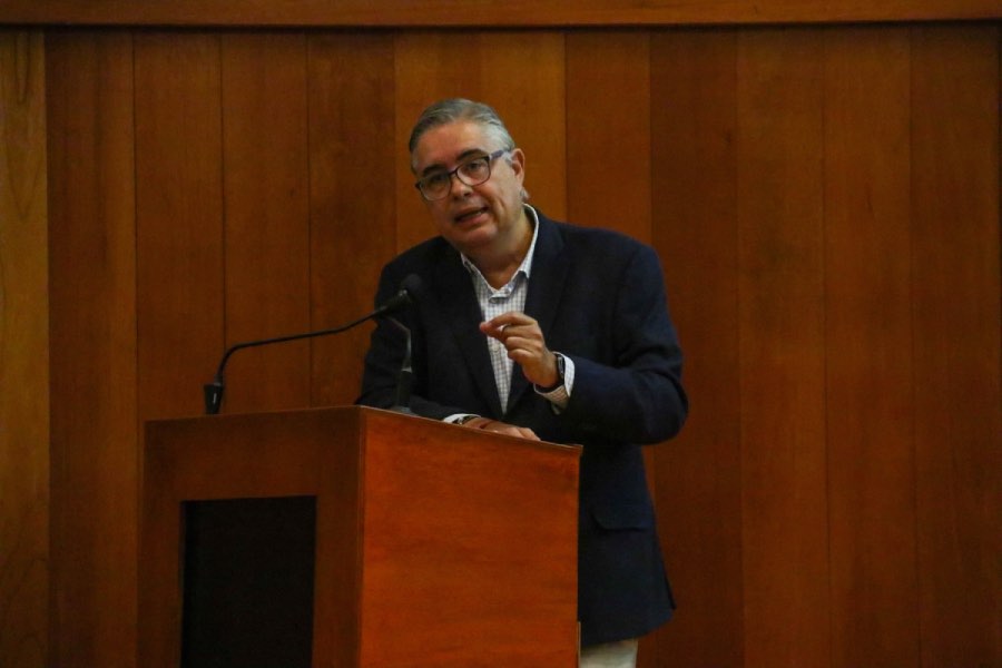 Jorge Blando Martínez en firma de convenio regional con world vision.