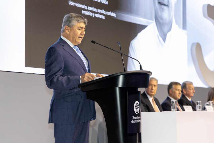 José Antonio Fernández, presidente ejecutivo del Consejo de Administración de FEMSA, presentó a los ganadores de esta edición del Premio Eugenio Garza Sada.