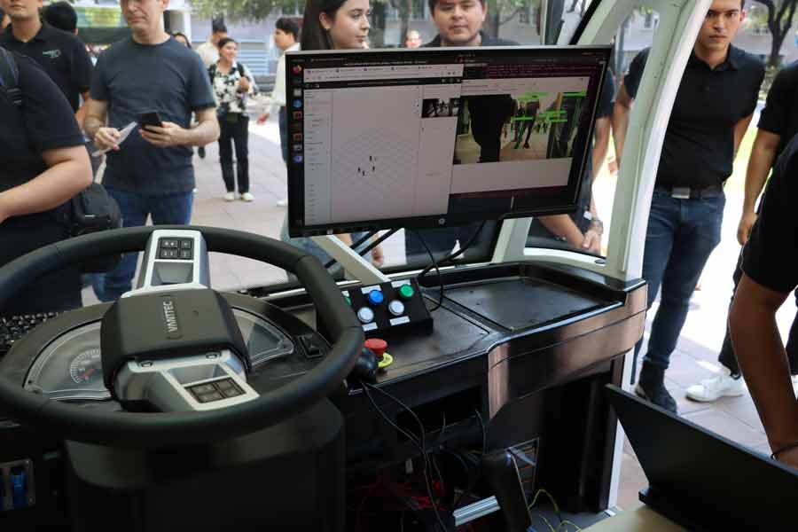 Los sensores del vehículo autónomo de VantTec detectan personas y objetos.