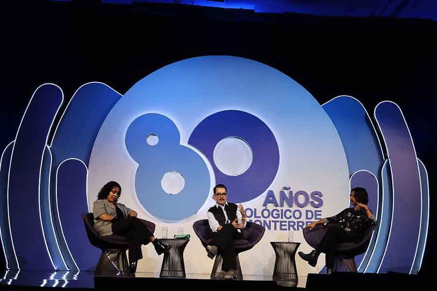 Manolo Caro sostuvo un diálogo entrevistado por estudiantes del campus Monterrey.