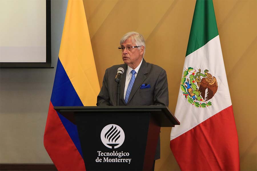México y Colombia hablan sobre perspectivas económicas en Tec Santa Fe