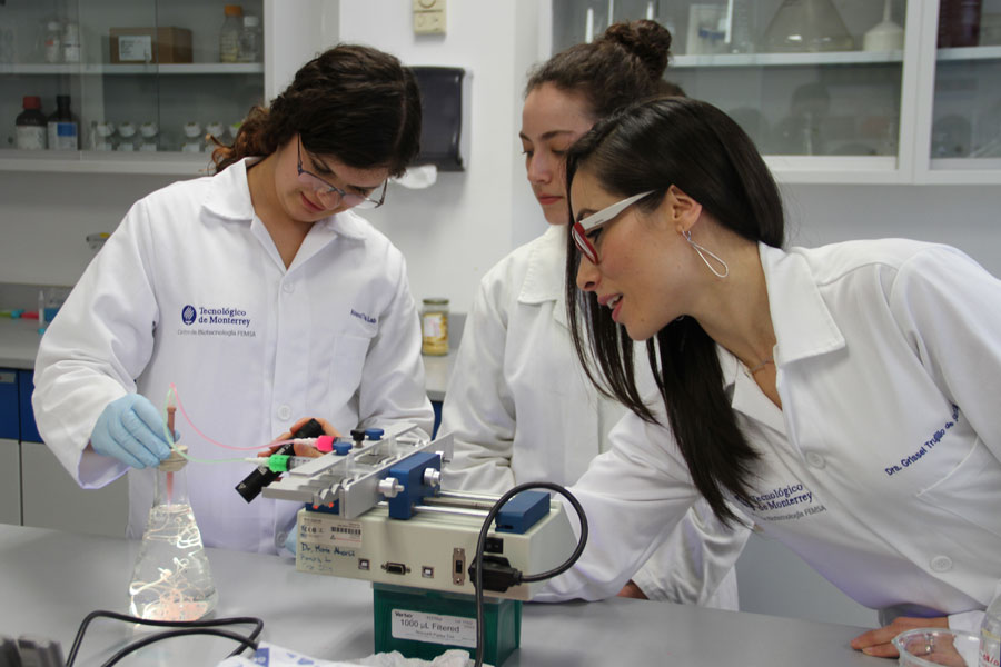 La doctora Grissel es líder del Alvarez-Trujillo Lab en el Centro de Biotecnología.
