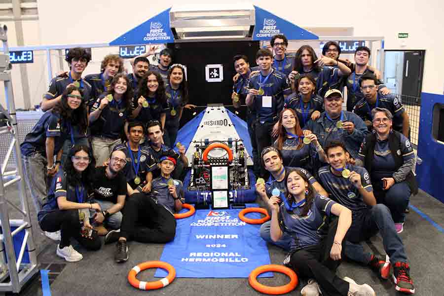 Obtienen pase a final de certamen de robótica.