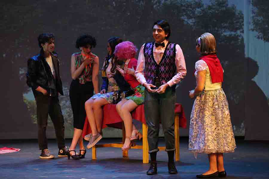 PrepaTec Santa Anita presentó el espectáculo musical Grease en el teatro Galerías.