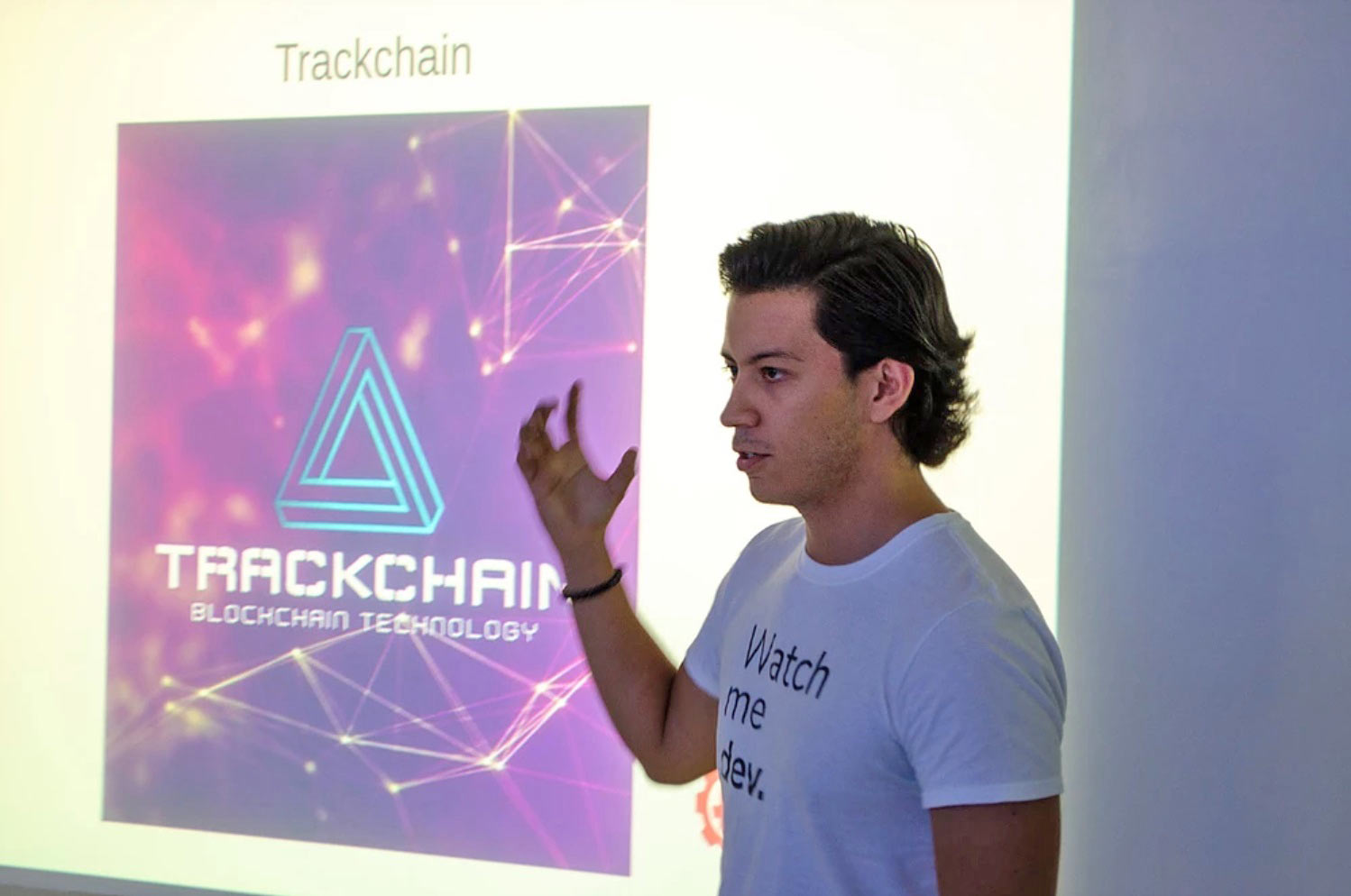 Imanol trabaja con tecnologías emergentes como blockchain.