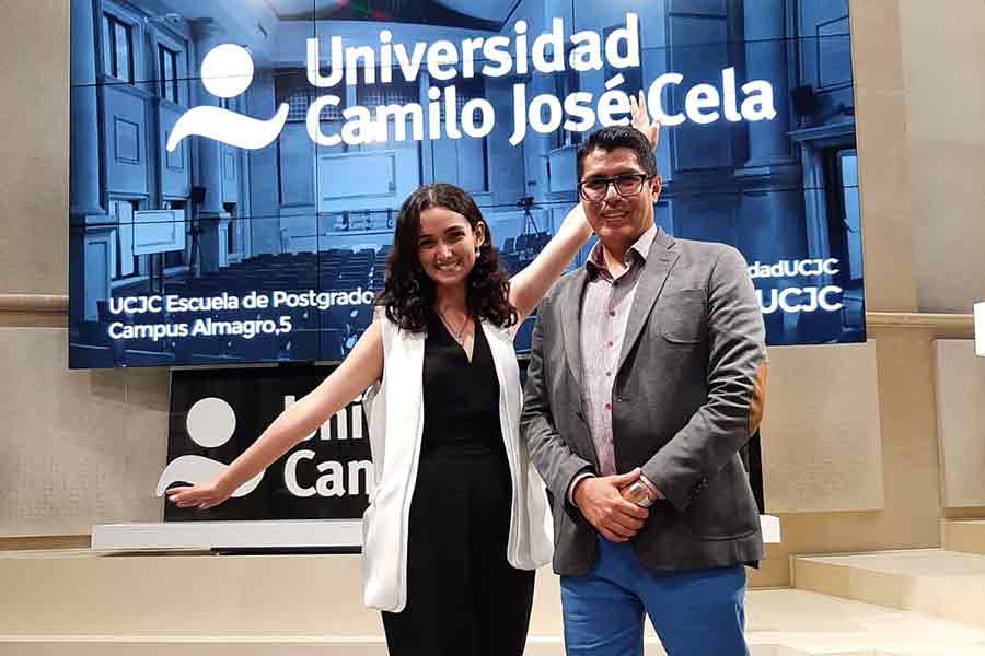 Paola Arjona y Arturo Temoltzi, premiación Sfera Experience 2021 en España