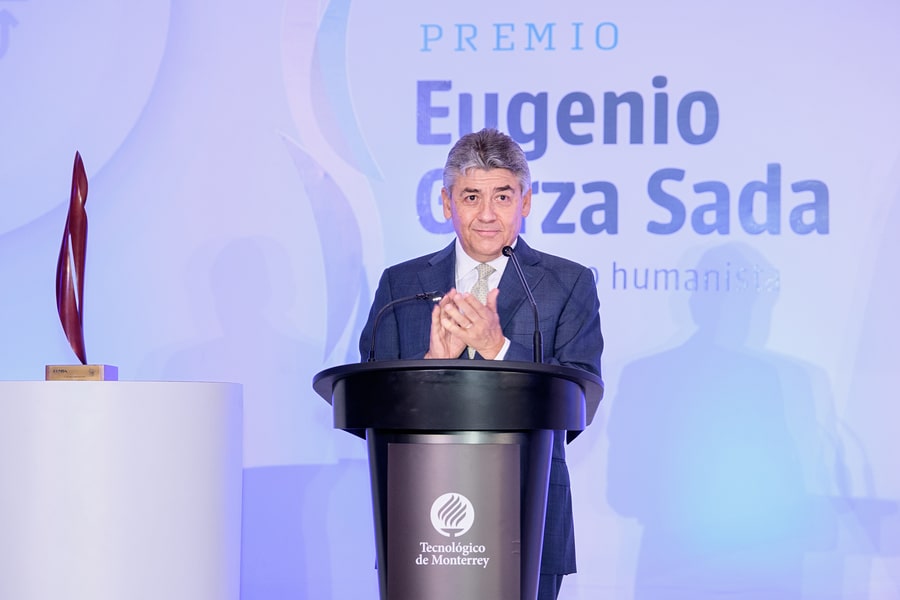 José Antonio Fernández Carbajal, presidente ejecutivo de FEMSA y presidente del Consejo del Tecnológico de Monterrey
