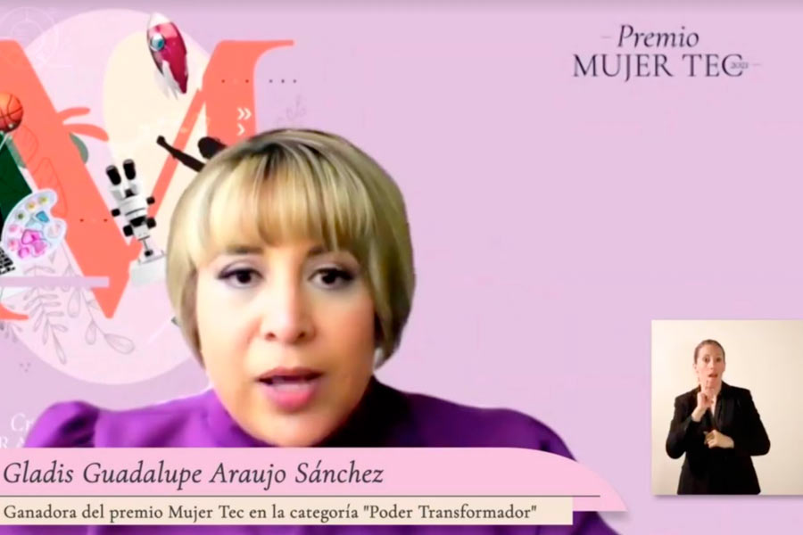 Gladis Araujo fue reconocida con el Premio Mujer Tec 2021.