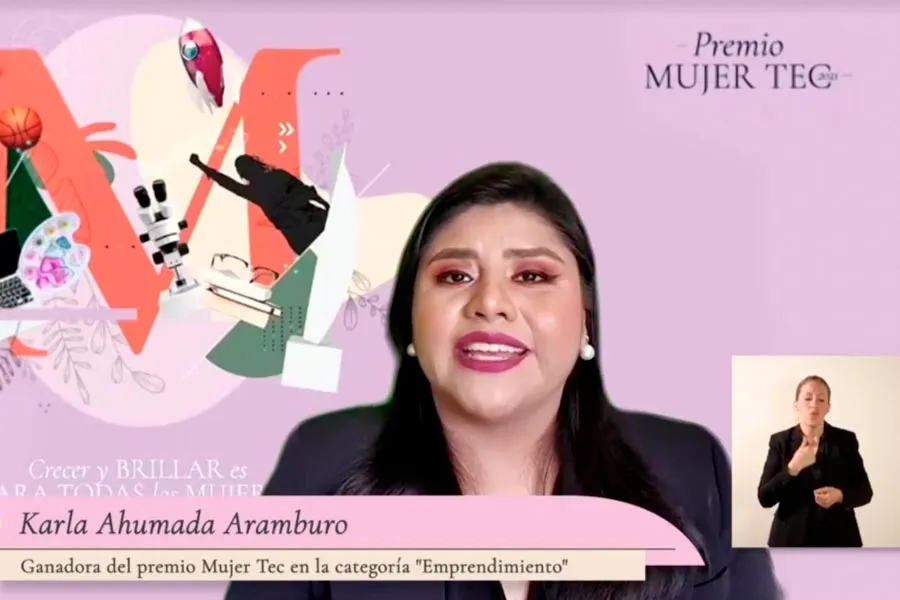 Karla Ahumada fue reconocida con el Premio Mujer Tec 2021