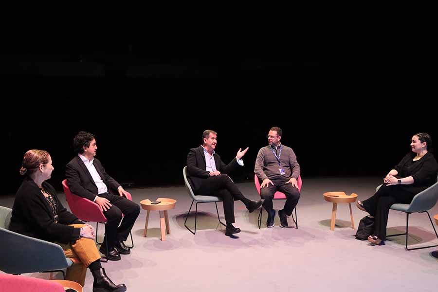 Moraima Campbell, Miguel González, Juan Vila, Ricardo Marcos y Claudia Kleemann en la presentación de la Sociedad Artística del Tecnológico.
