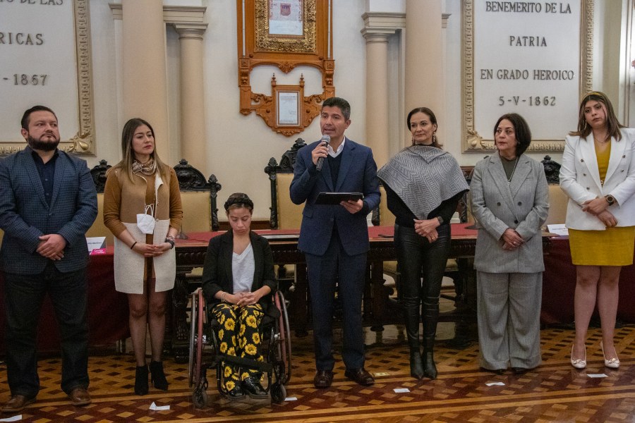 Ariadna recibe el premio por la inclusión de personas con discapacidad en Puebla