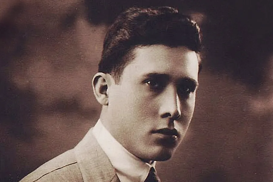 Rómulo Garza