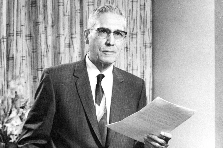 Rómulo Garza