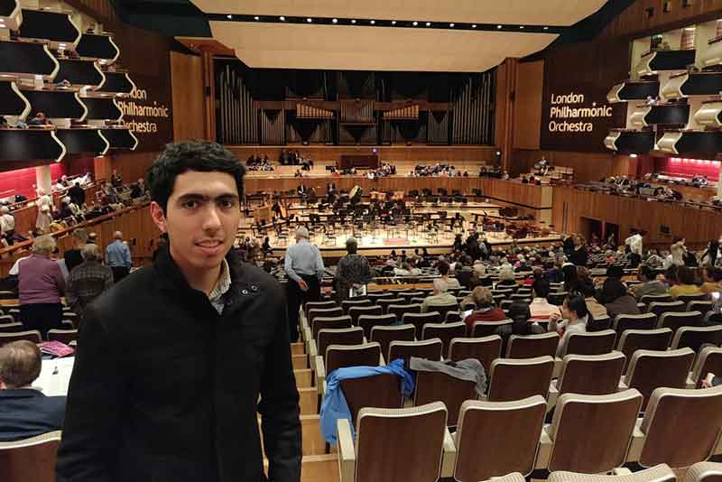Sergio de León experiencia internacional