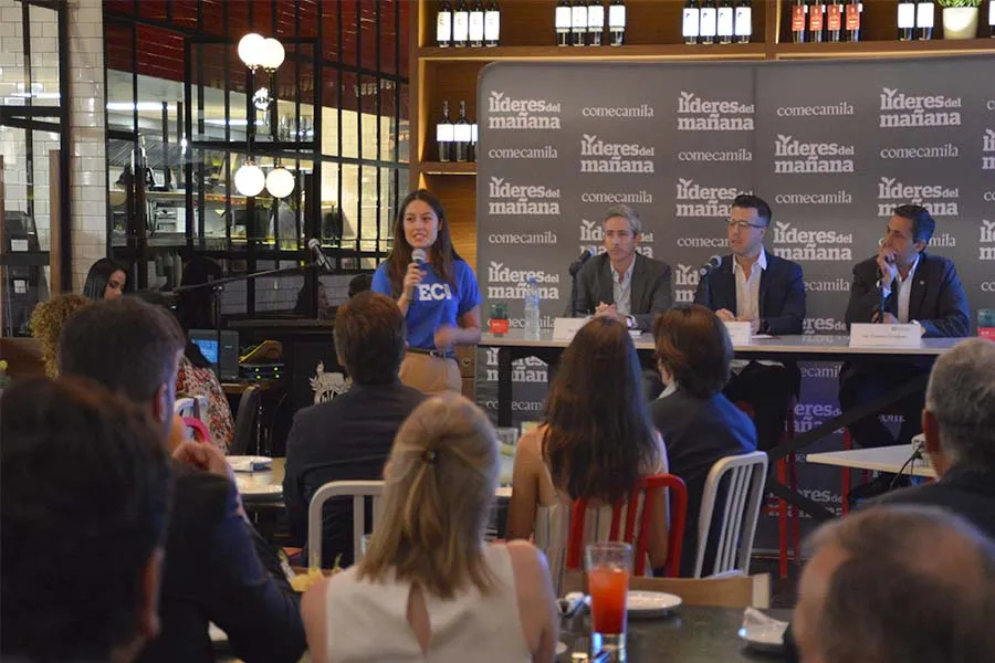 Rueda de prensa anuncio de la campaña "Si a la educación"